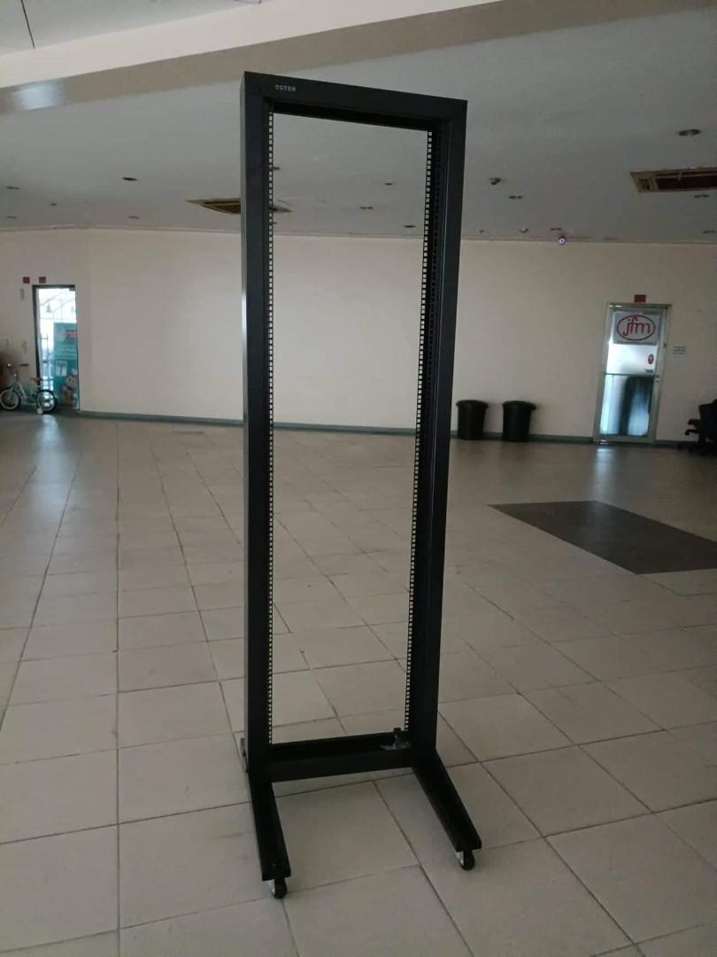 Toten Open Bay Rack 22U/42U with Caster Wheels, Furniture & Home Living ...