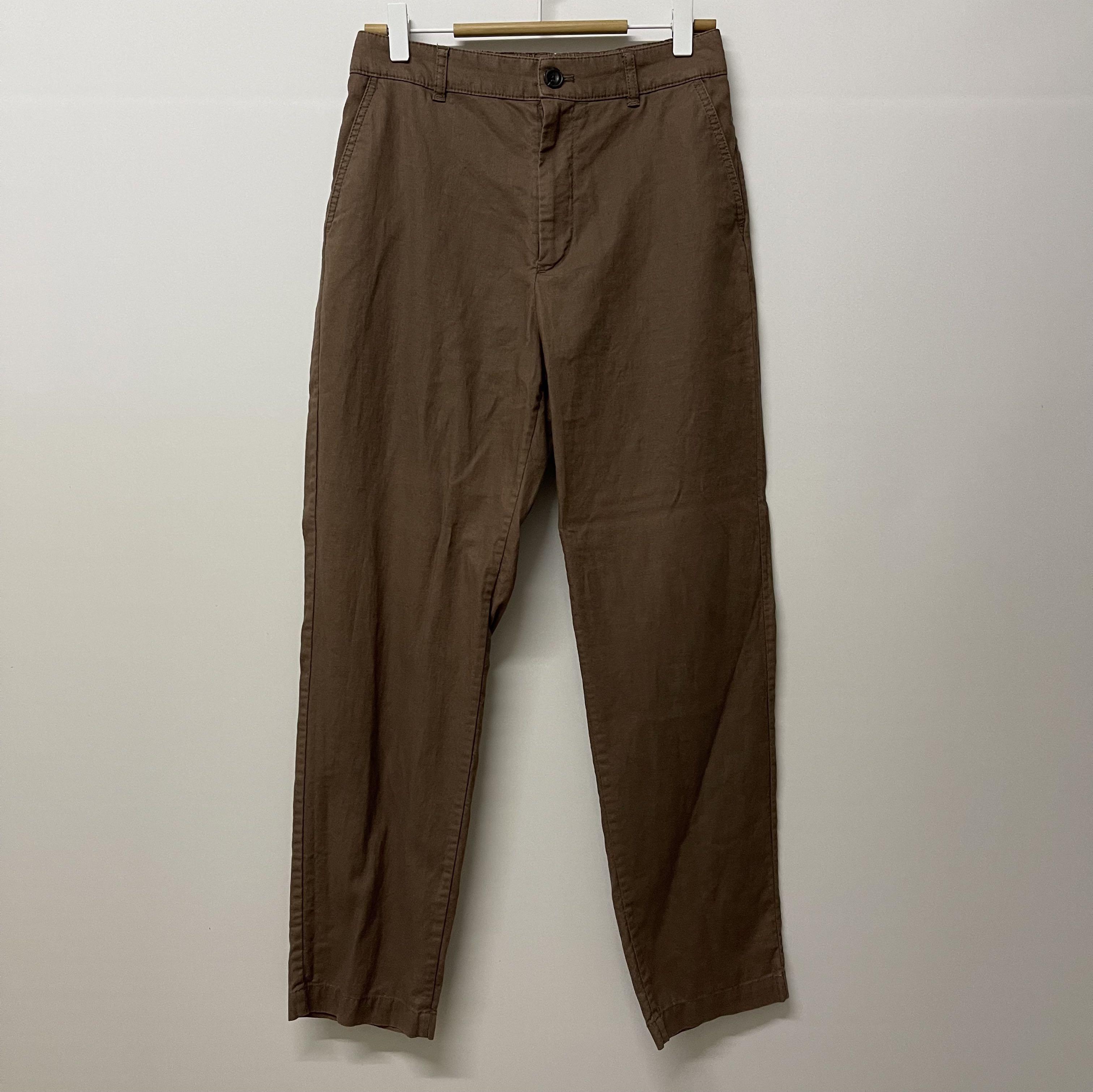 uniqlo brown trousers