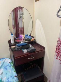 Vanity table and chair with built in mirror
