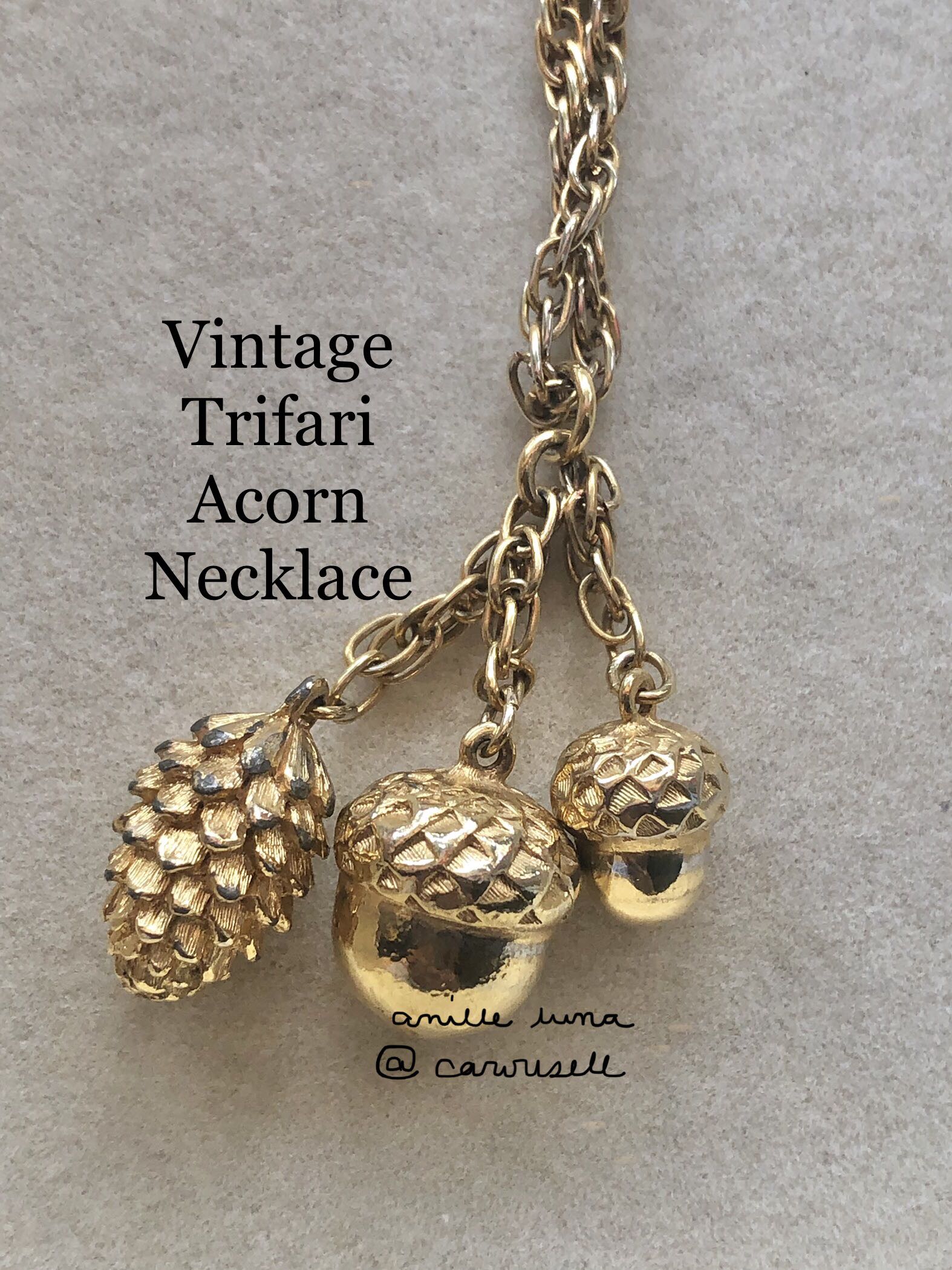 VINTAGE TRIFARI GOLD NECKLACE ACORN PENDANT 219