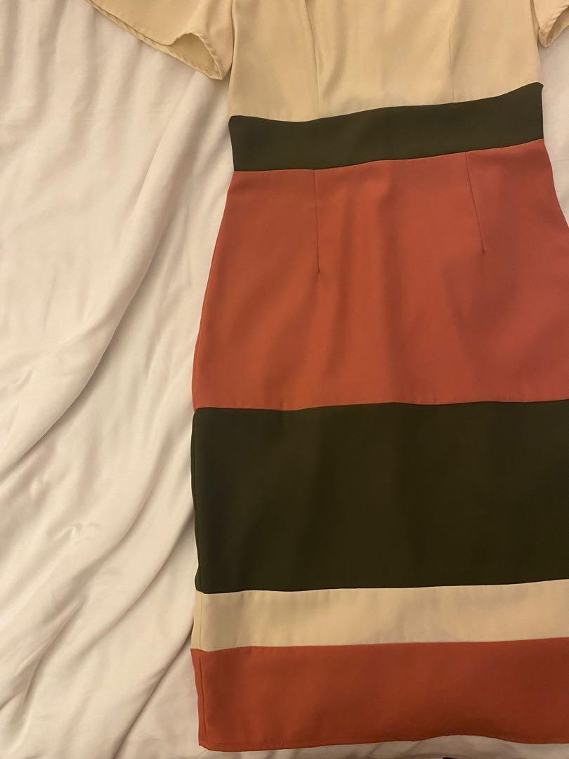 Zalora Office Dress (Category: Dresses) located in Cebu City. Submitted by vanmags (Listing ID 1171120562, Image 2). Description: Good as brand new No flaws Rfs: decluttering .