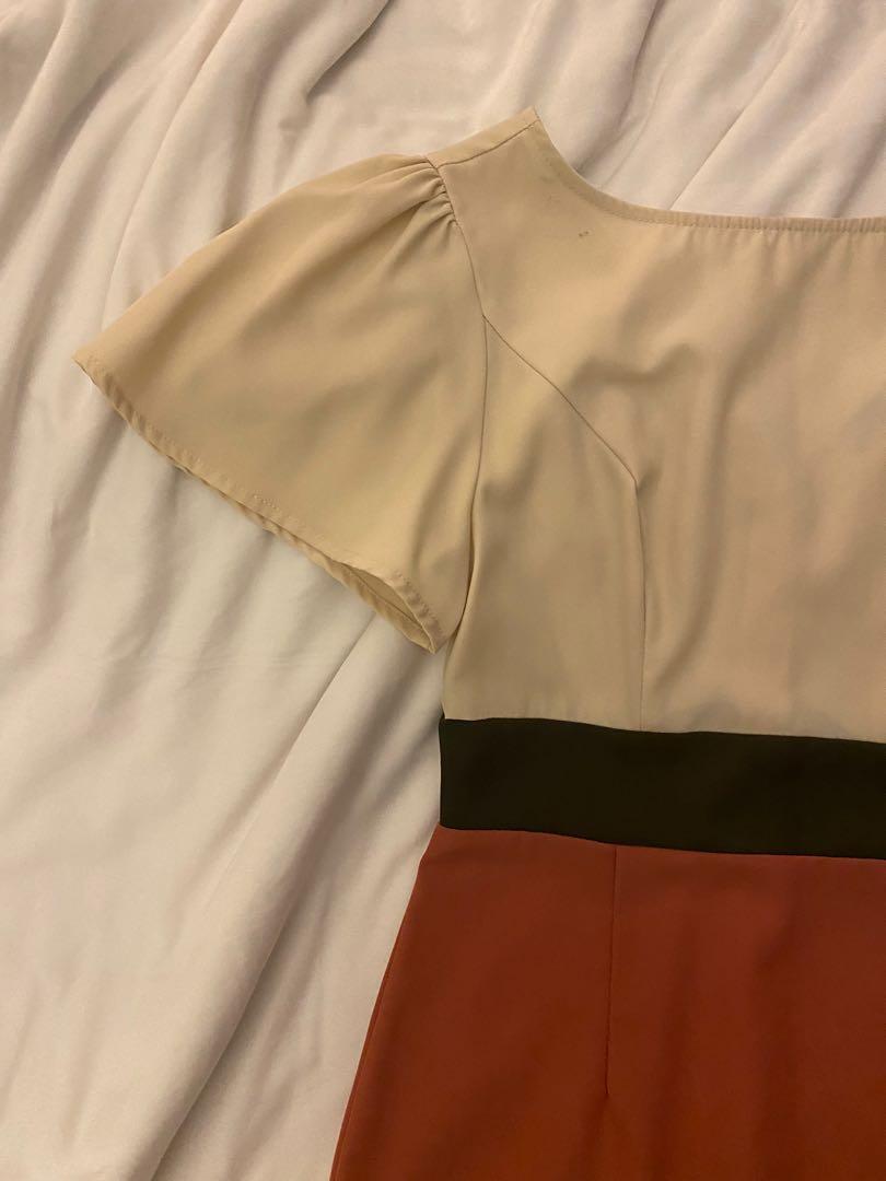Zalora Office Dress (Category: Dresses) located in Cebu City. Submitted by vanmags (Listing ID 1171120562, Image 3). Description: Good as brand new No flaws Rfs: decluttering .