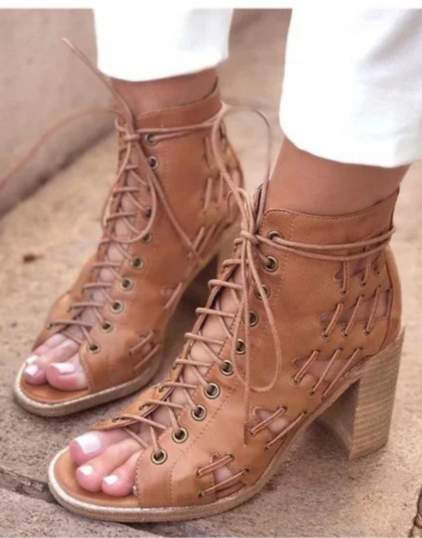 Mollini sale tan heels