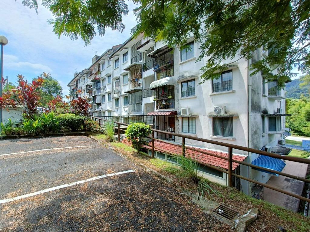 Apartment Riverdale Park Block A Bukit Antarabangsa Ampang, Property