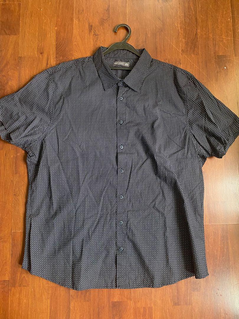 Assorted Button down polos (Category: Formal Shirts) located in Quezon City. Submitted by migo21 (Listing ID 1171327979, Image 2). Description: P300 each Message for bundle price Price is negotiable! Green Uniqlo Slim Fit XL - Used once Black Angelo Litrico XXL - Never Used Black Angelo Litrico (Feathers) XXL - Never Used Blue Mango Man Jean Long sleeves XL - Never used Blue Massino Dutti XL - Used twice Blue Giordano Long sleeves Slim Fit XL (P5