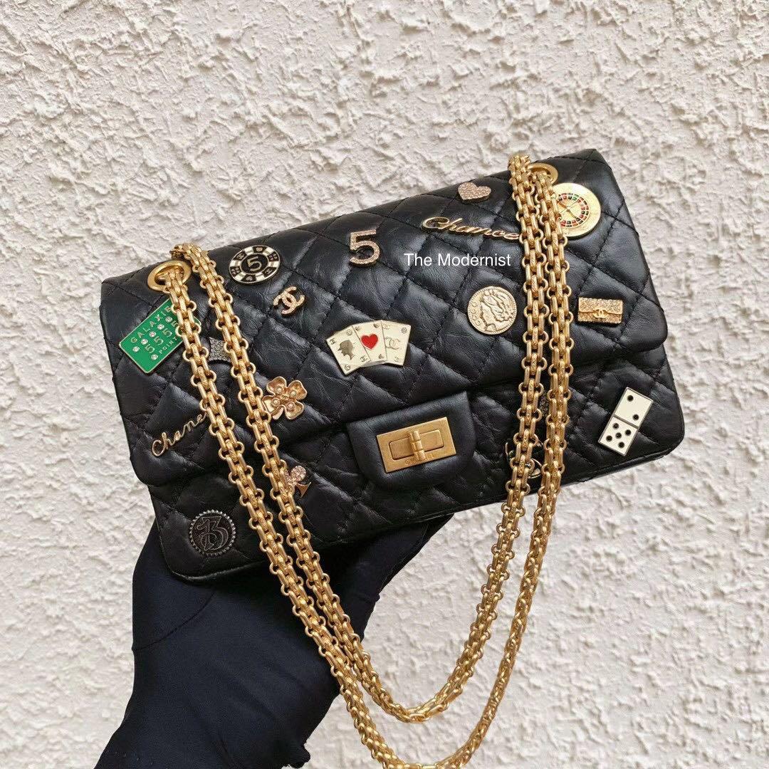 Chanel reissue 2.55 sizes top