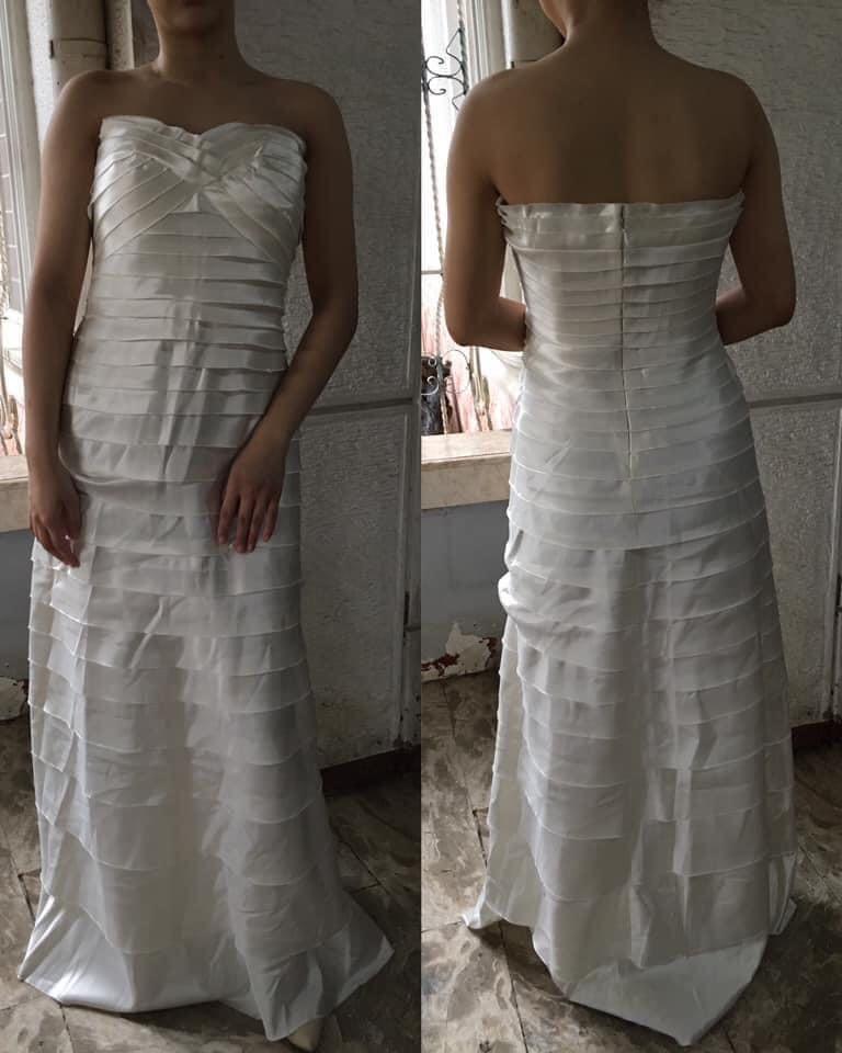 BCBG Max Azria Long White Dress (Category: Evening dresses & gowns) located in Bulacan. Submitted by madchen05 (Listing ID 1171384098, Image 1). Description: BCBG Max Azria Long White Dress 🌟Authentic from USA 🌟Preloved, good as new 🌟Fits medium 🌟P1,000.00 only + delivery fee.