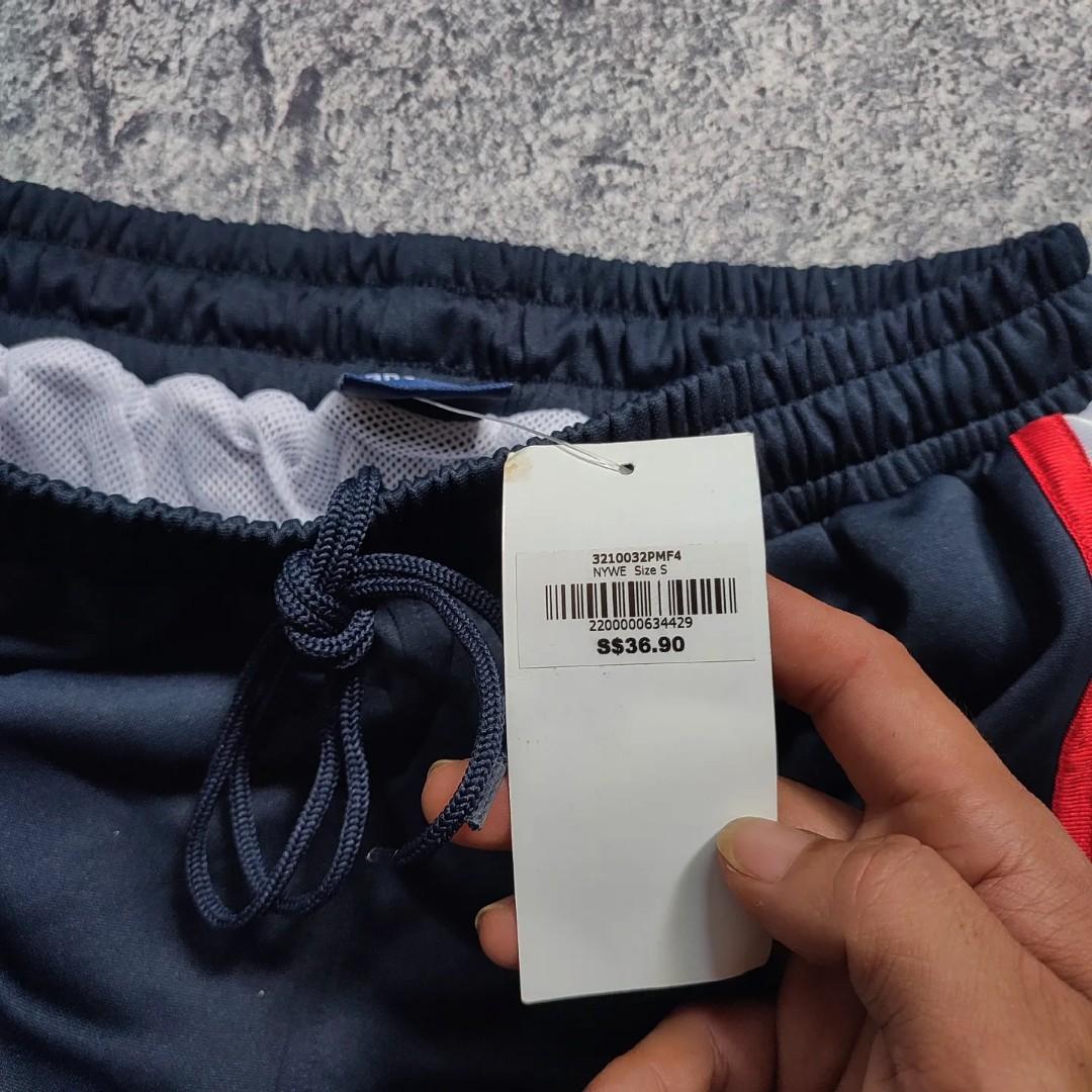 CONVERSE Basketball Shorts Harga 80 Ribu Size S fit to M 30 32 PxL 50 x 78 84 cm Kondisi DEAD STOCK Minus Noda Ringan cuci hilang Olah Raga Baju Olahraga di Carousell