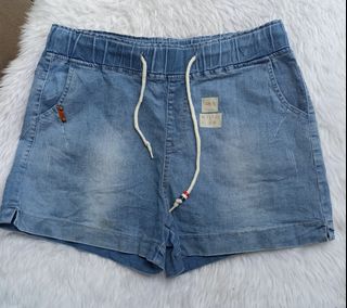 (Category: ) located in . Submitted by wethethrift (Listing ID 1171421461, Image 1). Description: .