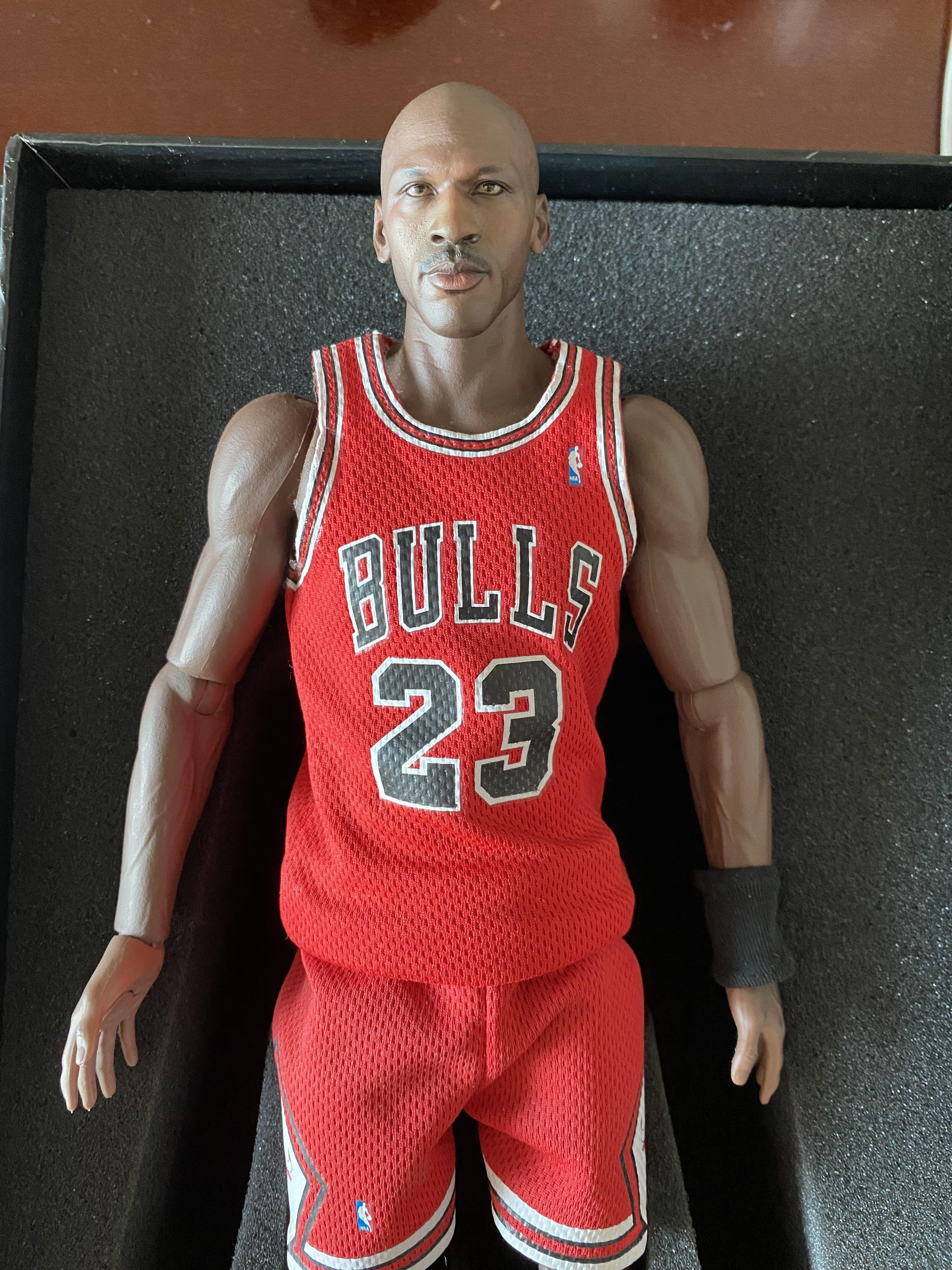 Enterbay Michael Jordan 米高佐敦人偶公牛23號NBA, 興趣及遊戲, 玩具 