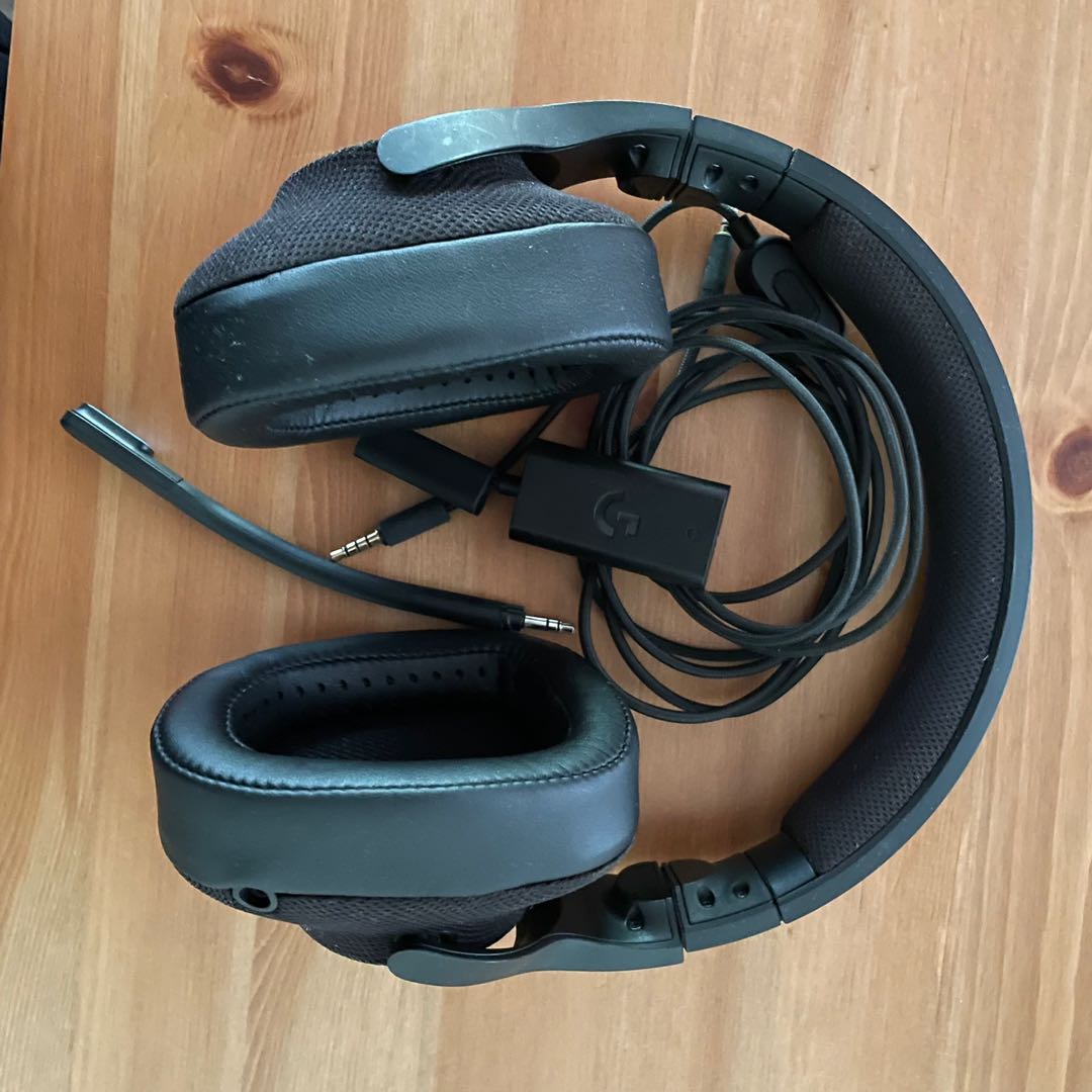 G433 Logitech with Orginal Box and 