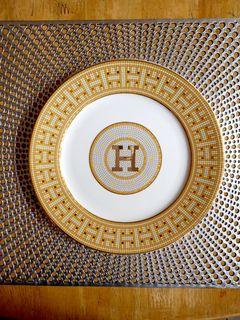 Hermes 12inches plates