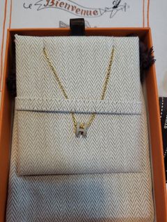 (Category: ) located in . Submitted by ncloset88 (Listing ID 1171407391, Image 1). Description: .