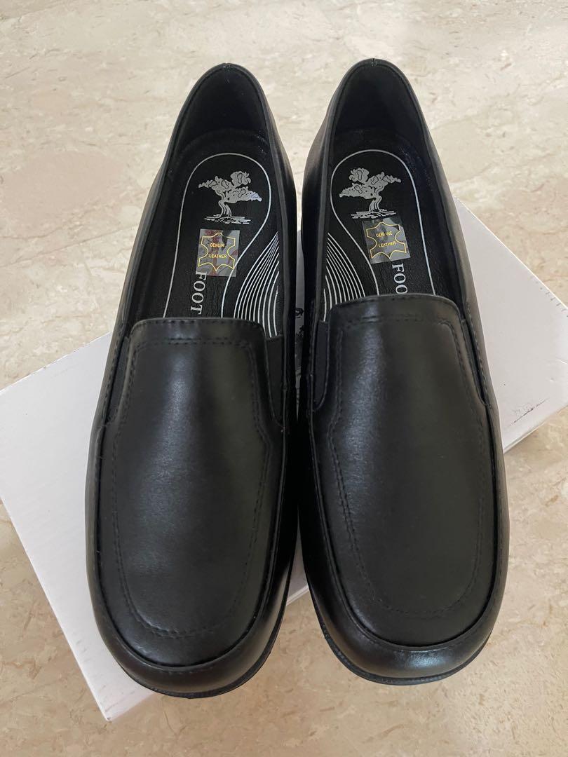 Ladies leather comfort black shoes
