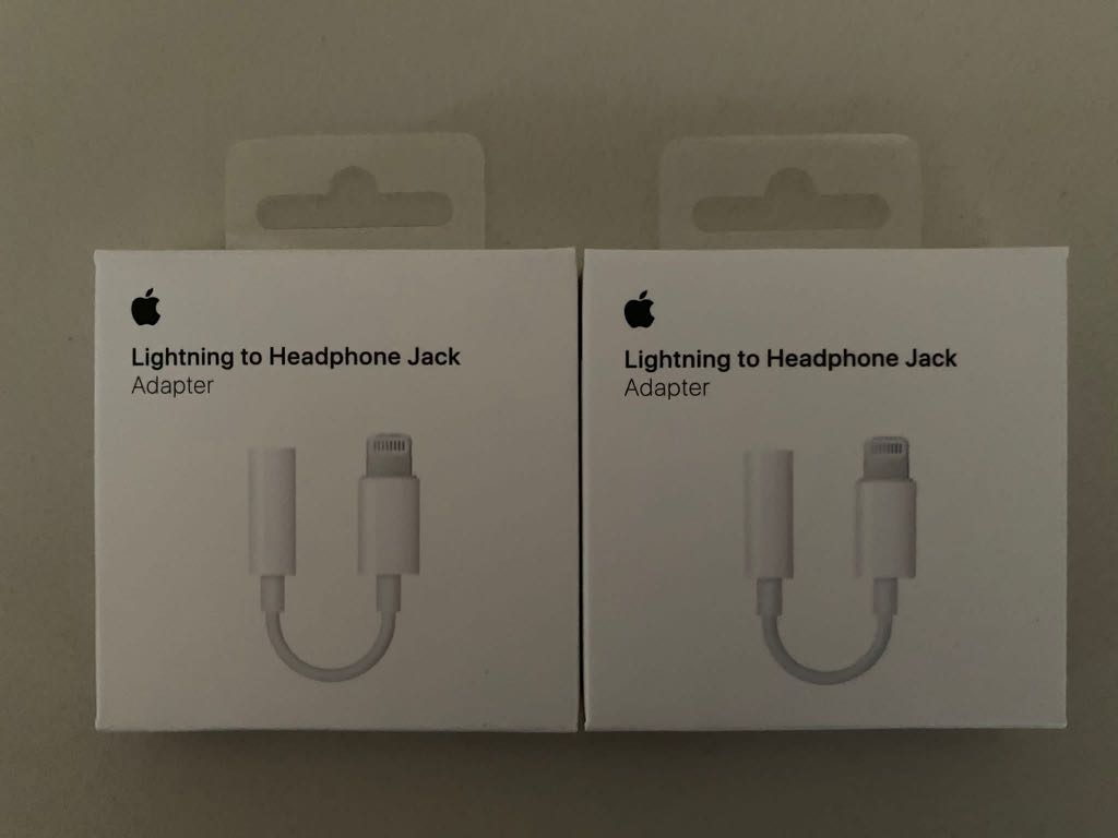 Lightning to 3.5mm headphone jack, 手提電話, 手機, iPhone, iPhone 13 系列- Carousell