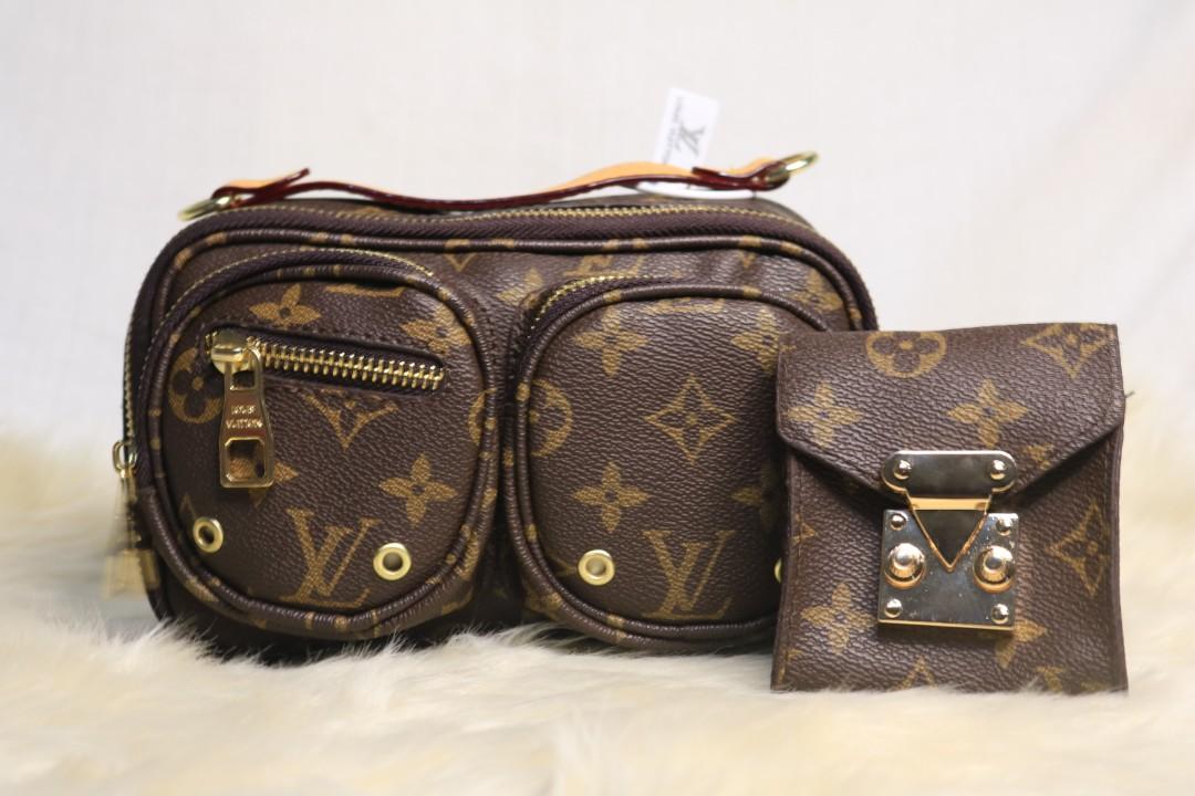Louis Vuitton Utility Crossbody Bag Monogram Canvas at 1stDibs  lv utility  crossbody bag louis vuitton utility crossbody monogram louis vuitton bag  with two front pockets