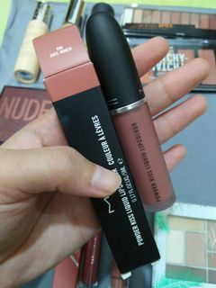 (Category: ) located in . Submitted by Quinssen.Beaute (Listing ID 1171325274, Image 1). Description: .
