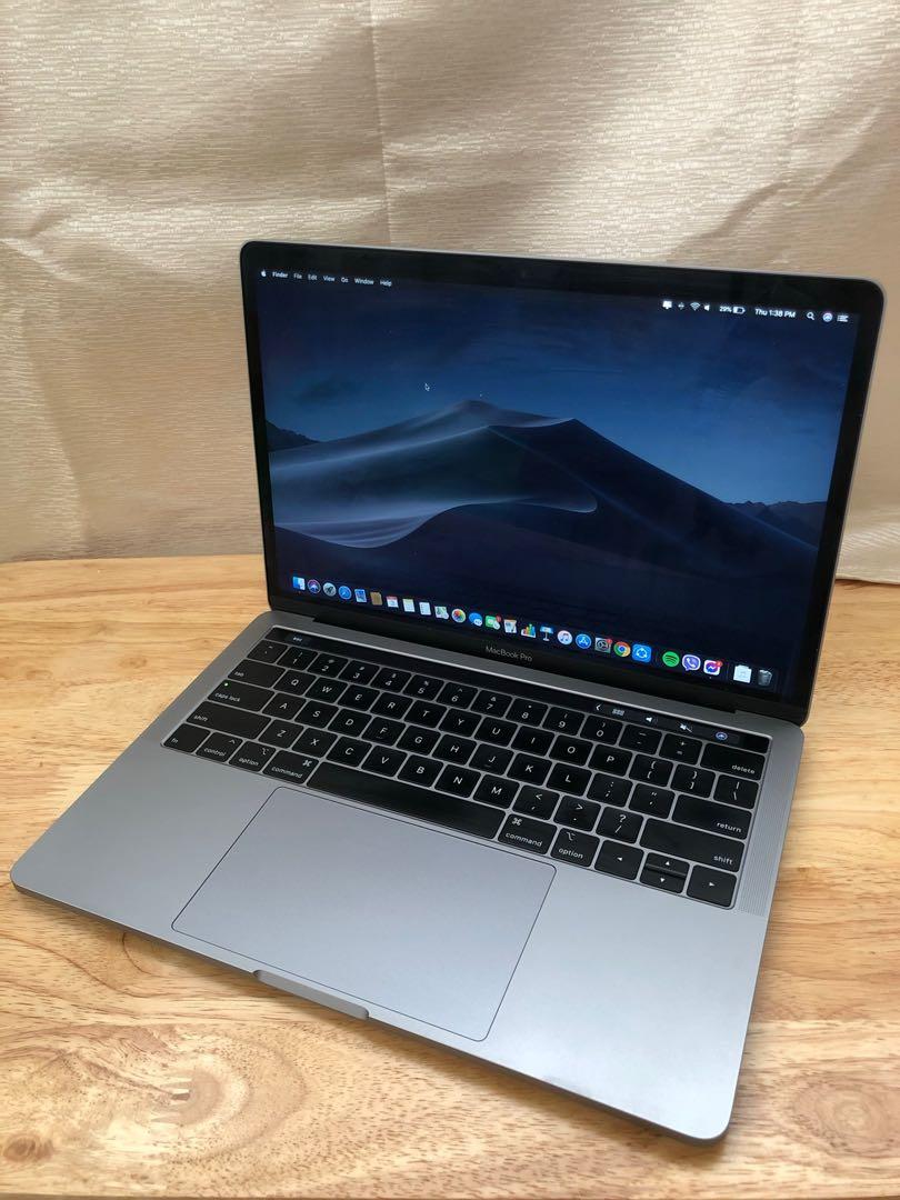 MacBook Pro 13inch Late2019ほぼ新品-