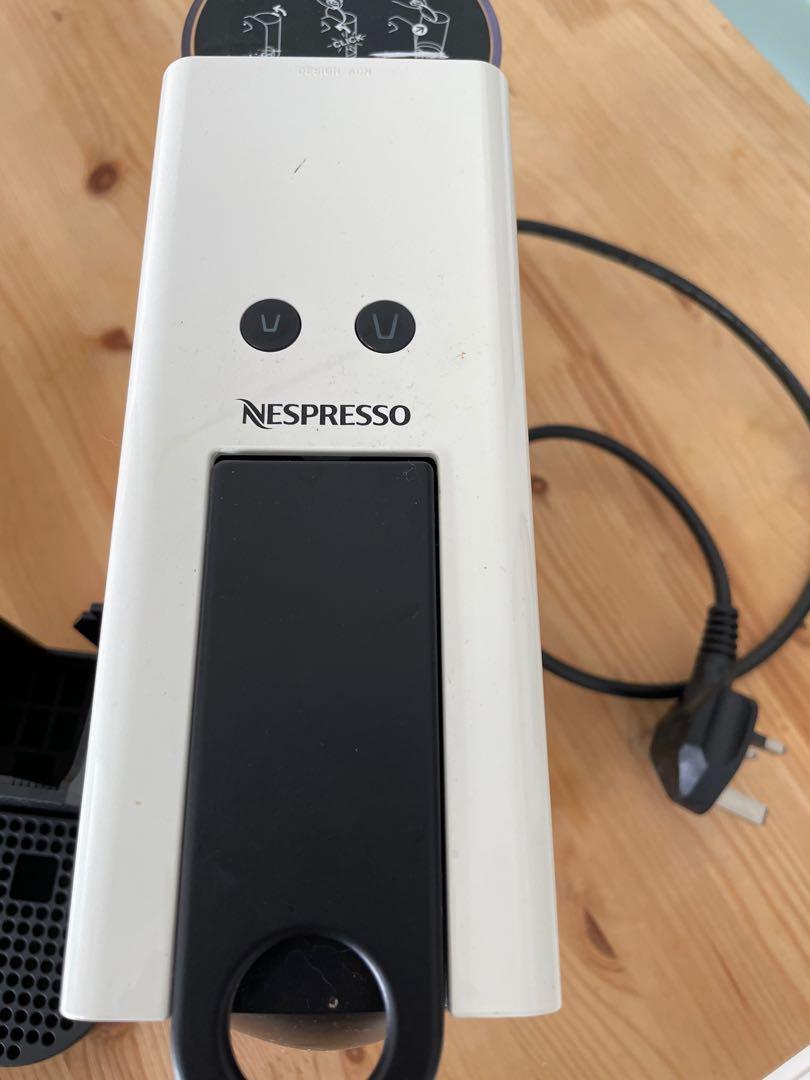 Nespresso essenza mini with a descaling kit, TV & Home Appliances