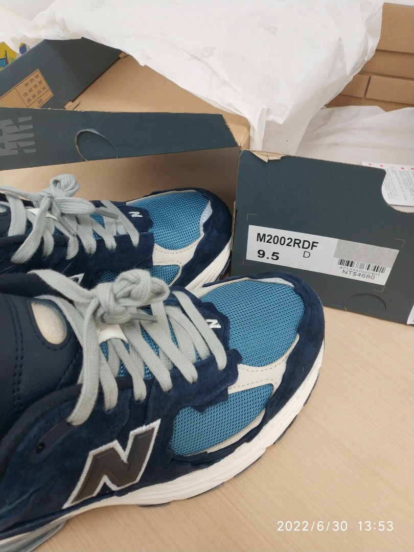 New balance M2002 RDF 破壞狗啃, 他的時尚, 鞋, 運動鞋在旋轉拍賣