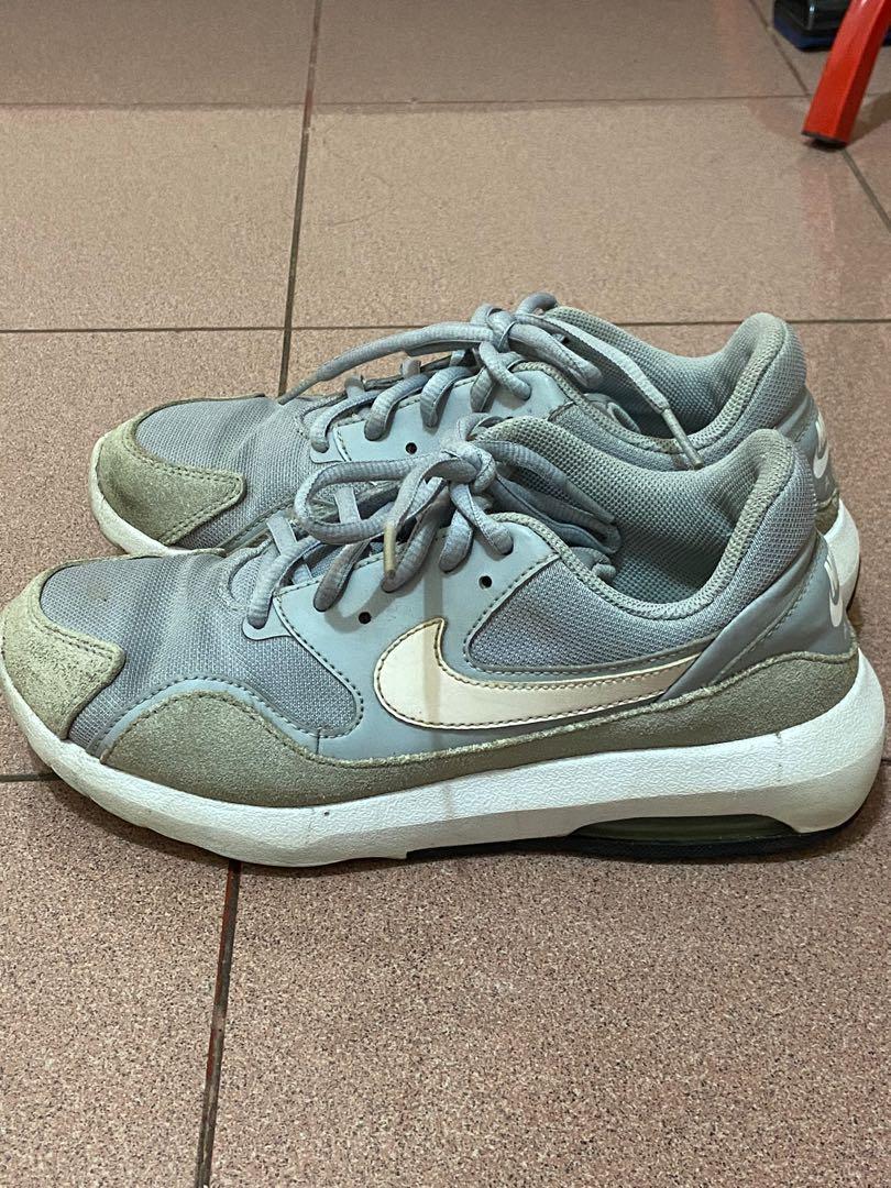 Nike Air Max Nostalgic size 37 5 Fesyen Wanita Sepatu di Carousell