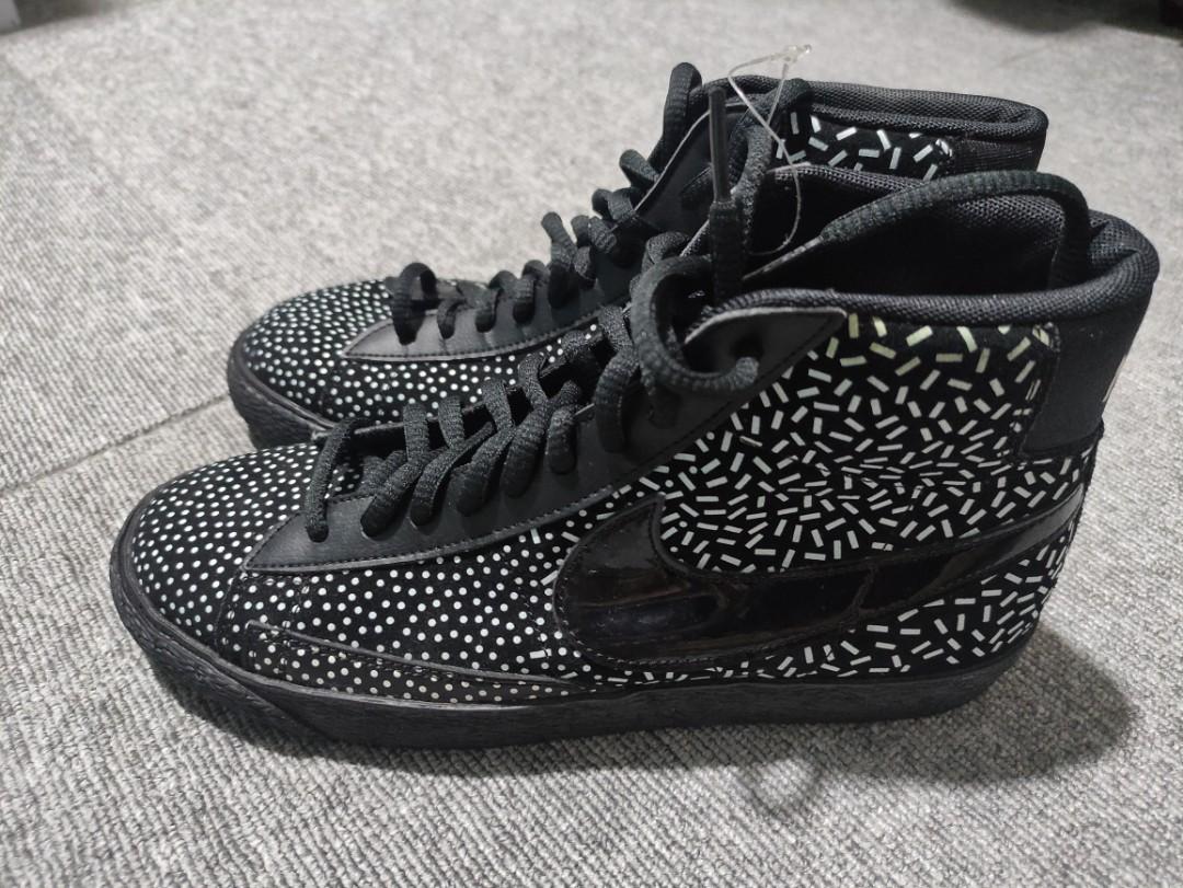 Nike Blazer Full Print (Category: Sneakers) located in Paranaque City. Submitted by InsideDaBox (Listing ID 1171324394, Image 1). Description: Authentic Nike Blazer Full Print with Tags 🔖Brand New 📍No box (Came from US) Size: 7US Womens Color rate: 10/10 Condition: Excellent (Old Stock).