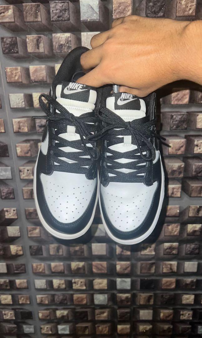 nike SB dunk black white, Men's Fashion, Footwear, Sneakers on Carousell
