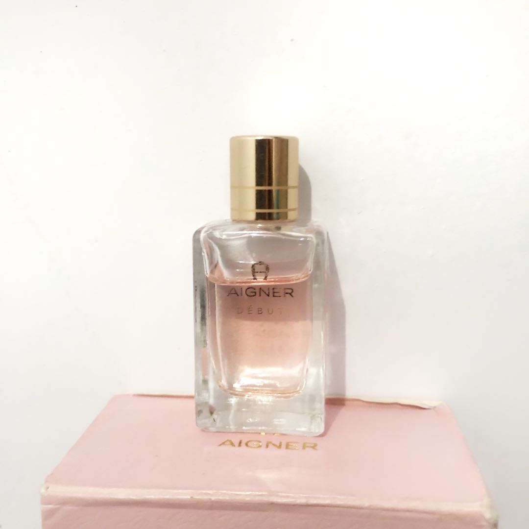 ETOILE FILANTE Parfume LV EDP vial, Kesehatan & Kecantikan, Parfum, Kuku &  Lainnya di Carousell