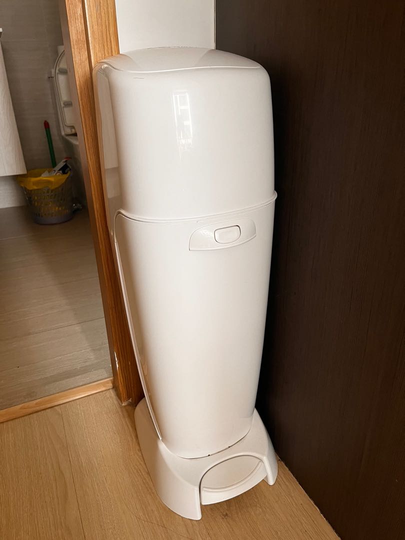 Playtex Diaper Genie Bin, Babies & Kids, Bathing & Changing, Other Baby