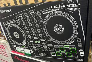 Roland DJ202 DJ Controller