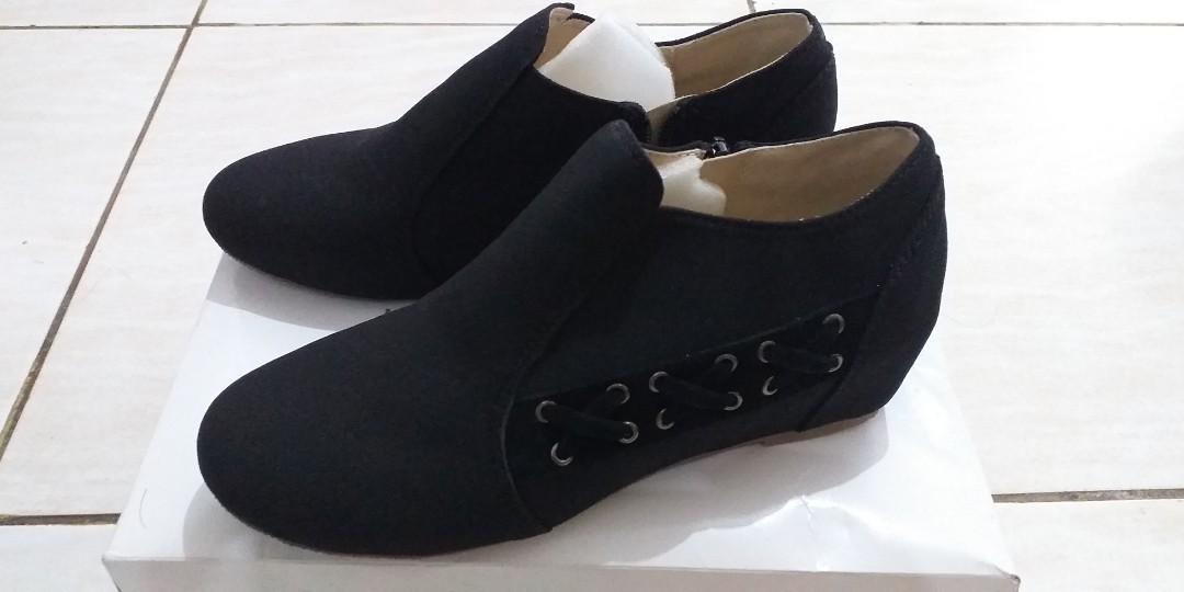Sepatu 2024 wedges boots