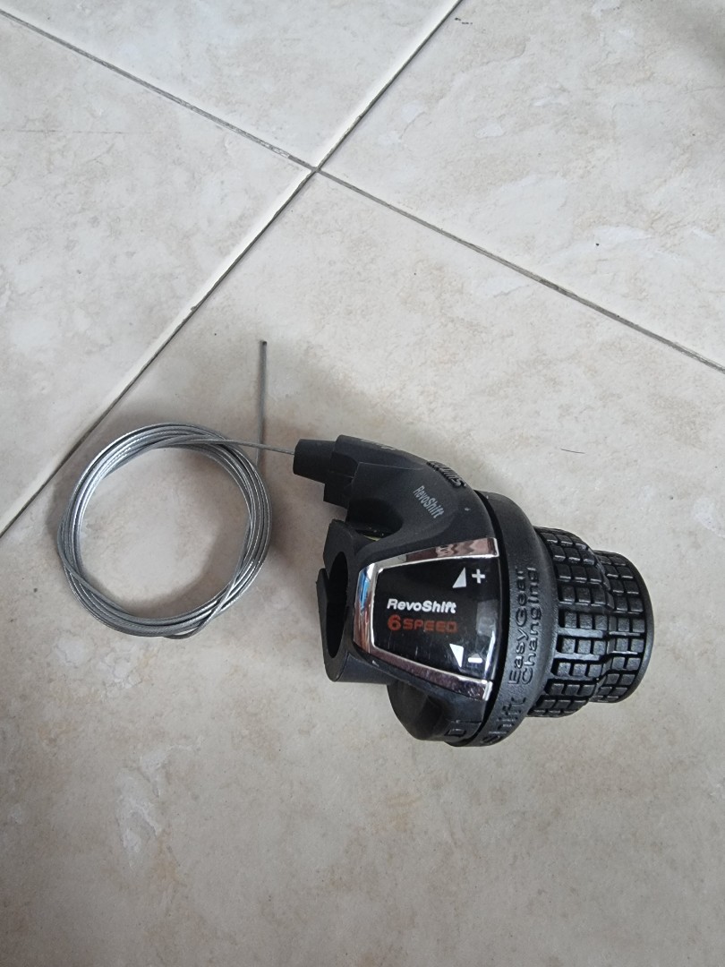 Shimano SL RS35 twist grip shifter 6 speeds Sports Equipment