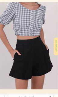 (Category: ) located in . Submitted by quickwardrobechange (Listing ID 1171333036, Image 1). Description: .