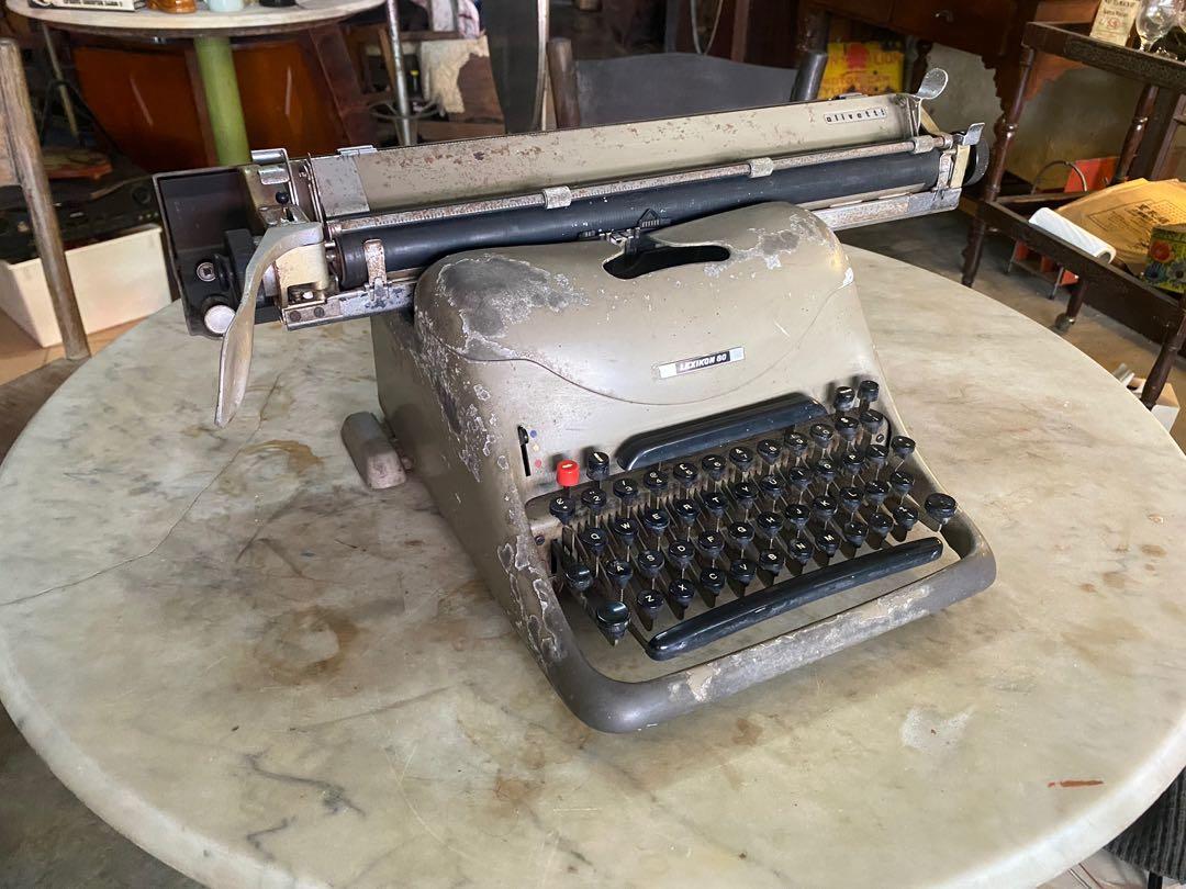 Vintage 1950s Olivetti Lexikon 80 Typewriter In Very Good ...