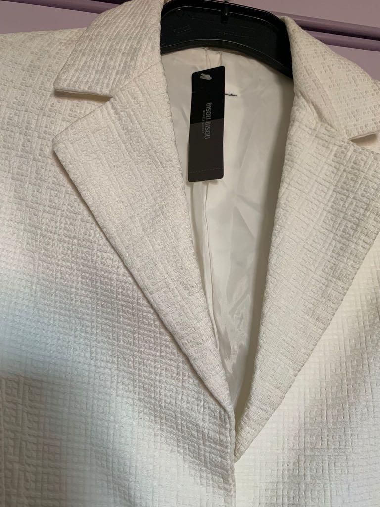 White textured blazer online
