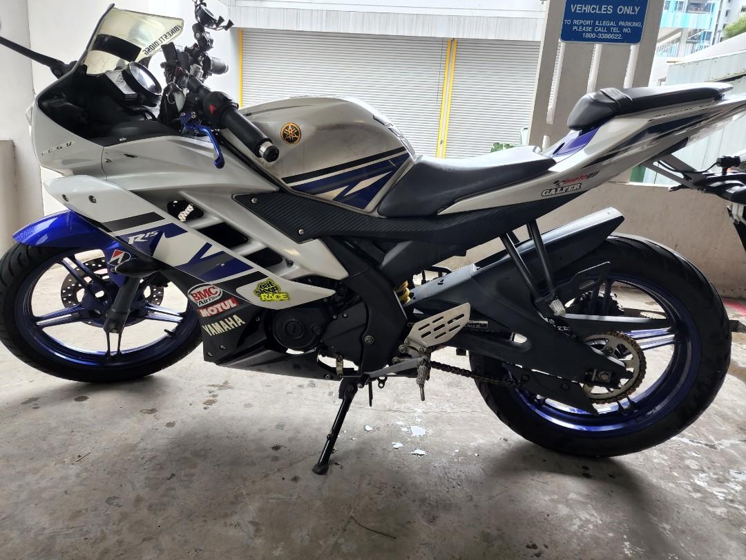 Yamaha r15 shop v2 white blue