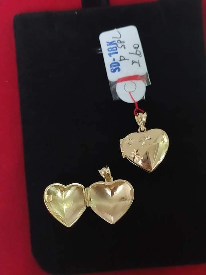 18K Saudi Gold locket pendant (Category: Necklaces) located in Manila. Submitted by bhelgoldseller2ndaccount (Listing ID 1171439919, Image 3). Description: New!!✨New!!✨New!! Authentic 18k Saudi Golds pendant 💫💫💫 💯pawnable/naisasanla 💯with high appraisal rate 💯good investment 💯Direct supplier price 😘 👉OPEN for resellers 👌👌 🌺please take time to evaluate their actual sizes and grams 👉👉Best panggift for all occasions ✅ Sold per grams no