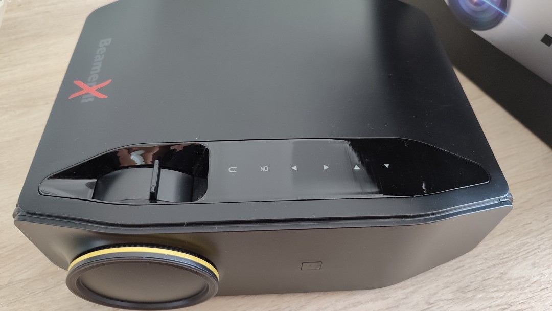 Beamer x 2, TV & Home Appliances, TV & Entertainment, Projectors on