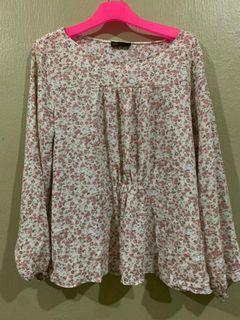 Blouse bunga