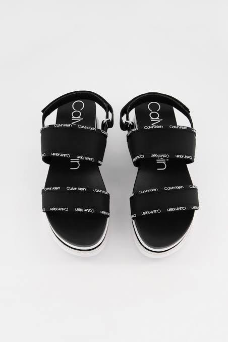 Calvin klein 2025 uno sandals