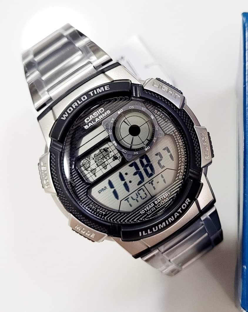 Casio AE1000WD-1AV Reloj de Cuarzo de Resina Plateada con Esfera