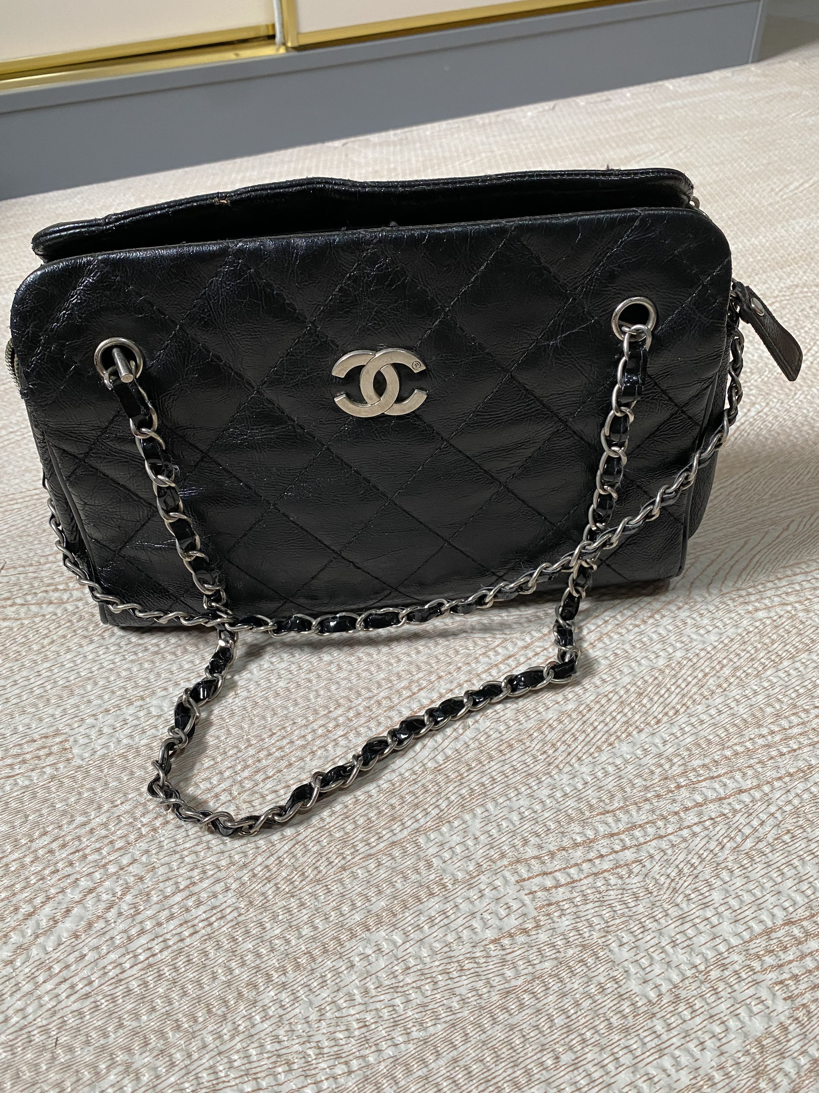 chanel vintage shoulder bag