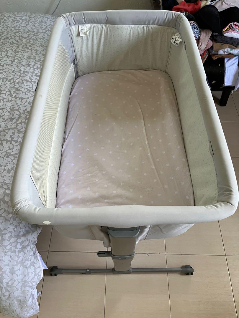 Chicco next to me crib, Babies & Kids, Baby Nursery & Kids Furniture