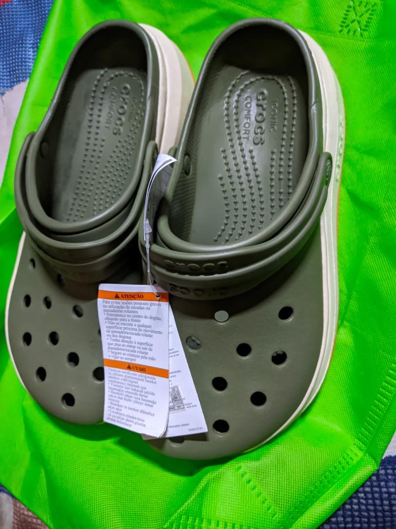 Crocs class a store