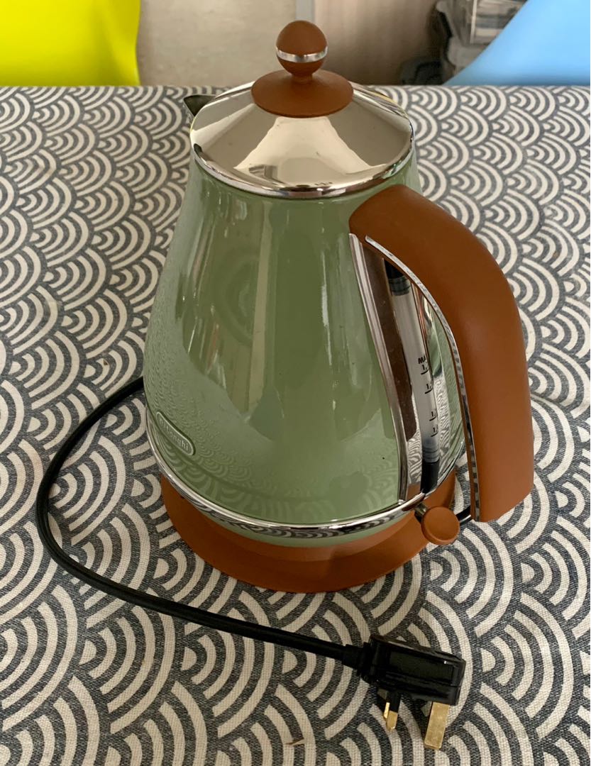 DeLonghi Kettle 1.7L icona VINTAGE, TV & Home Appliances, Kitchen