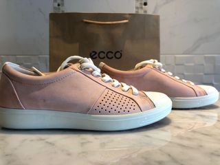 ecco pink trainers