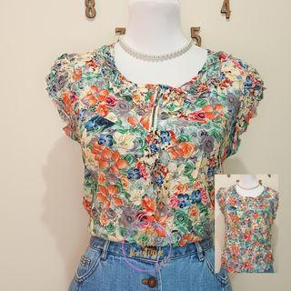 Floral zip blouse