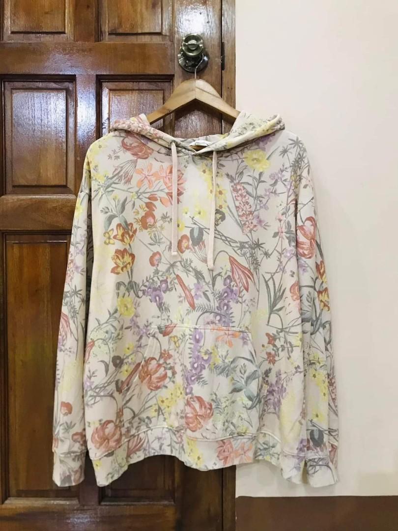 H M FLORAL HOODIE Women s Fashion Coats Jackets and Outerwear