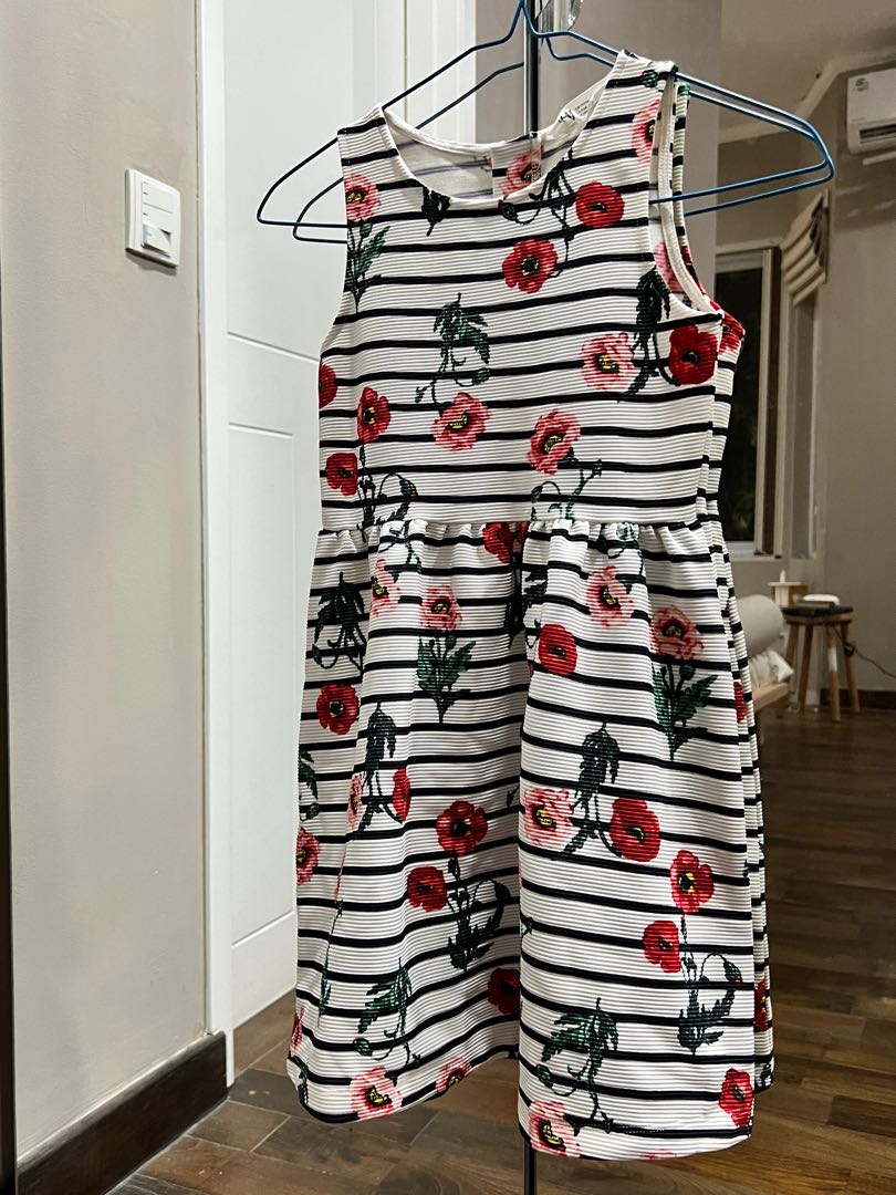 H\u0026M Girl flower dress sz 4-6T, Bayi 