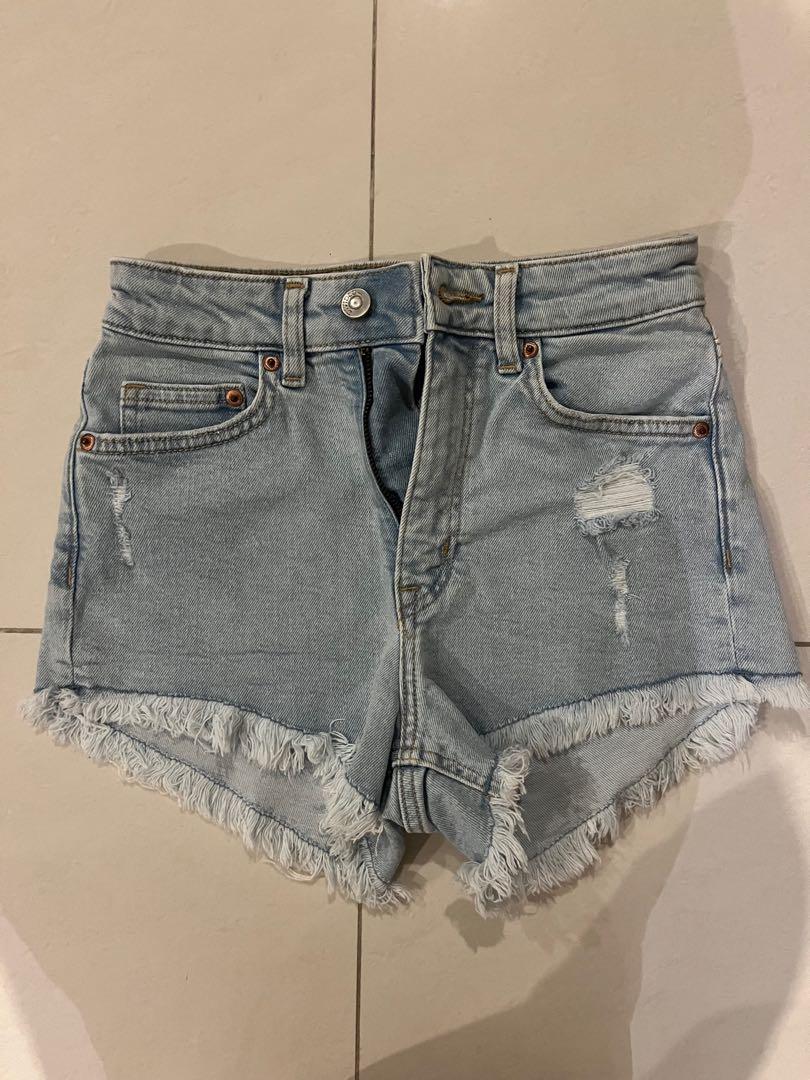 H&m ripped shorts top